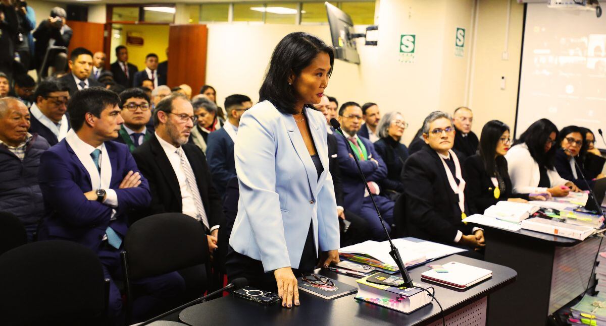 Keiko Fujimori durante el inicio del juicio oral en el "Caso Cócteles", investigación que retrocedió por orden judicial a la etapa intermedia. Foto: Poder Judicial