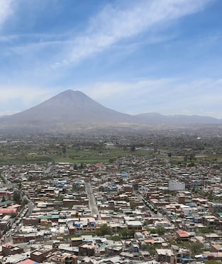 Profesionales esperan del nuevo gobierno el crecimiento económico de la región Arequipa. Foto: GEC.