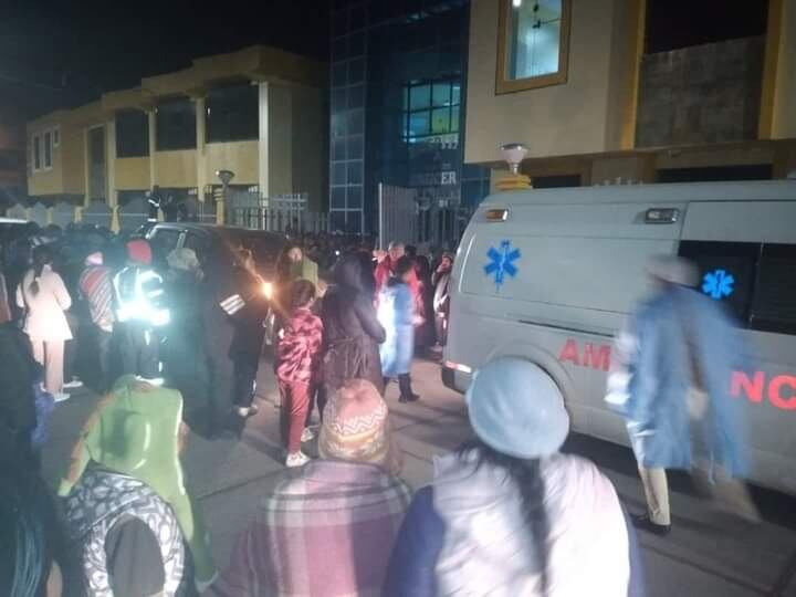 Las autoridades realizan las diligencias para esclarecer las causas del accidente de tránsito.