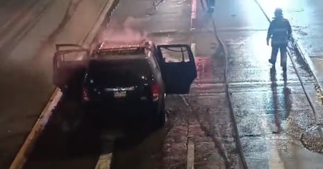 La Victoria: corto circuito provoca incendio de vehículo en Vía Expresa Luis Fernán Bedoya Reyes