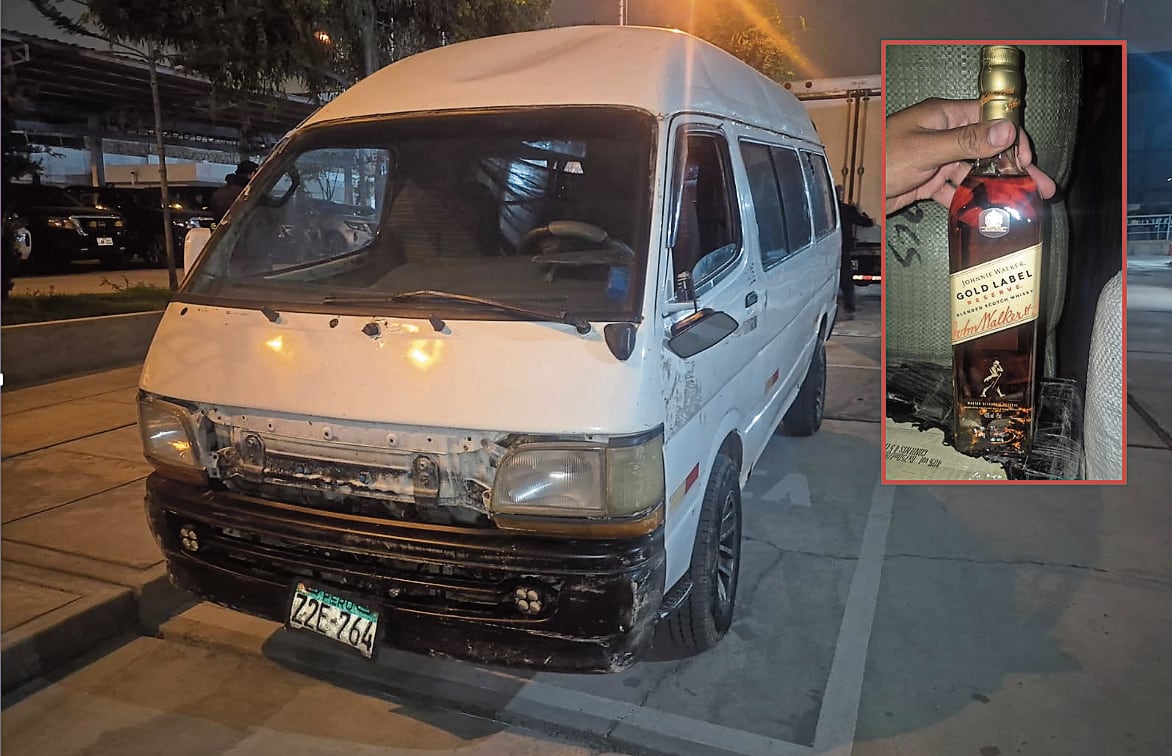 Tacna: Abandonan combi con licores y prendas de contrabando cerca a Aduana