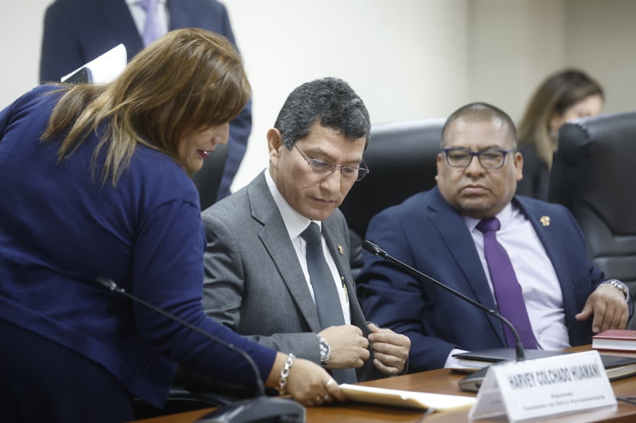 Harvey Colchado pone su cargo a disposición en la Comisión de Ética ante pedido de prisión efectiva en su contra
