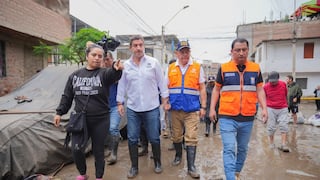 Villa El Salvador: 56 familias afectadas por desborde de aguas servidas tras lluvias