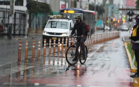 Lima y Callao amanecieron con persistente llovizna