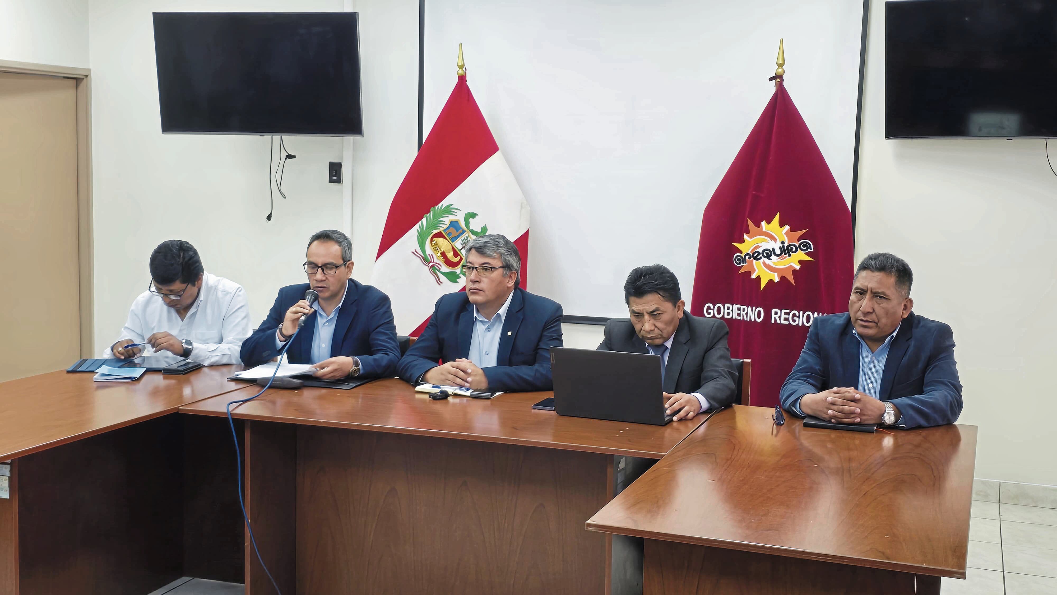 Funcionarios mencionaron los avances del proyecto. Foto: GEC.