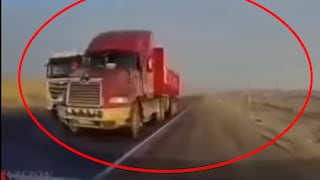 Nasca: tráiler invade carril y casi provoca choque frontal en la Panamericana Sur