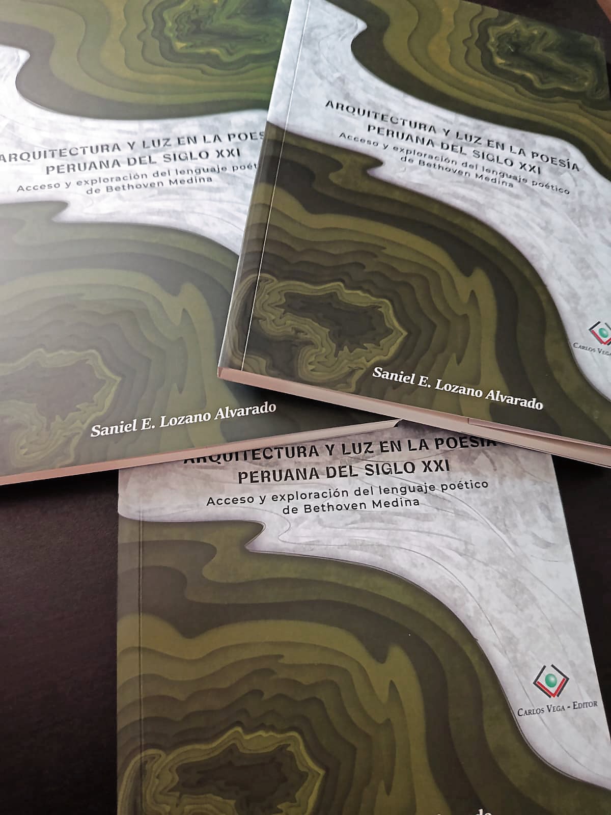 Por esos años de formación académica, Bethoven profundizaba el surco de su sensibilidad y vocación agraria; pero también sembraba, cultivaba y cosechaba frutos literarios.