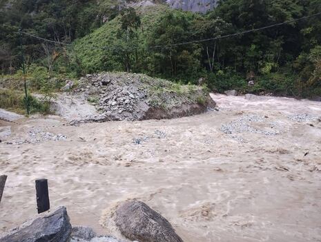 Cierre total del acceso amazónico a Machu Picchu debido a huaico (VIDEO)
