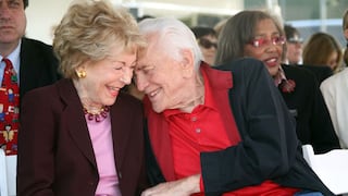 Kirk Douglas: Muere Anne, la viuda del actor, a los 102 años