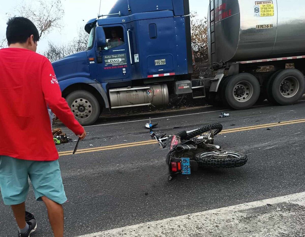 Comerciante de carne de res y su hijo fueron colisionados por un volquete cuando viajaban en una motocicleta.