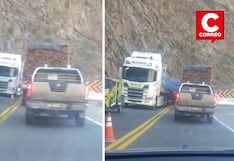 Tráiler cargado de harina vuelca en la Carretera Central y restringe el tránsito en San Mateo