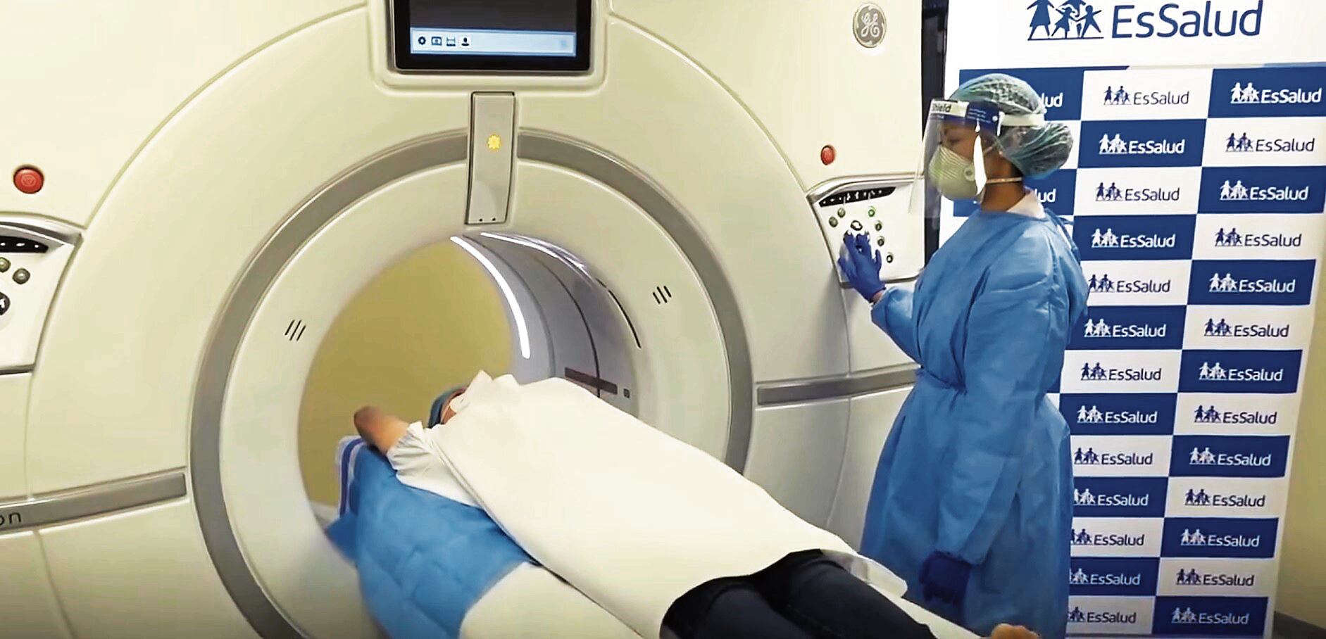 Defendió a EsSalud por la adquisición de un tomógrafo. (Foto: Difusión)