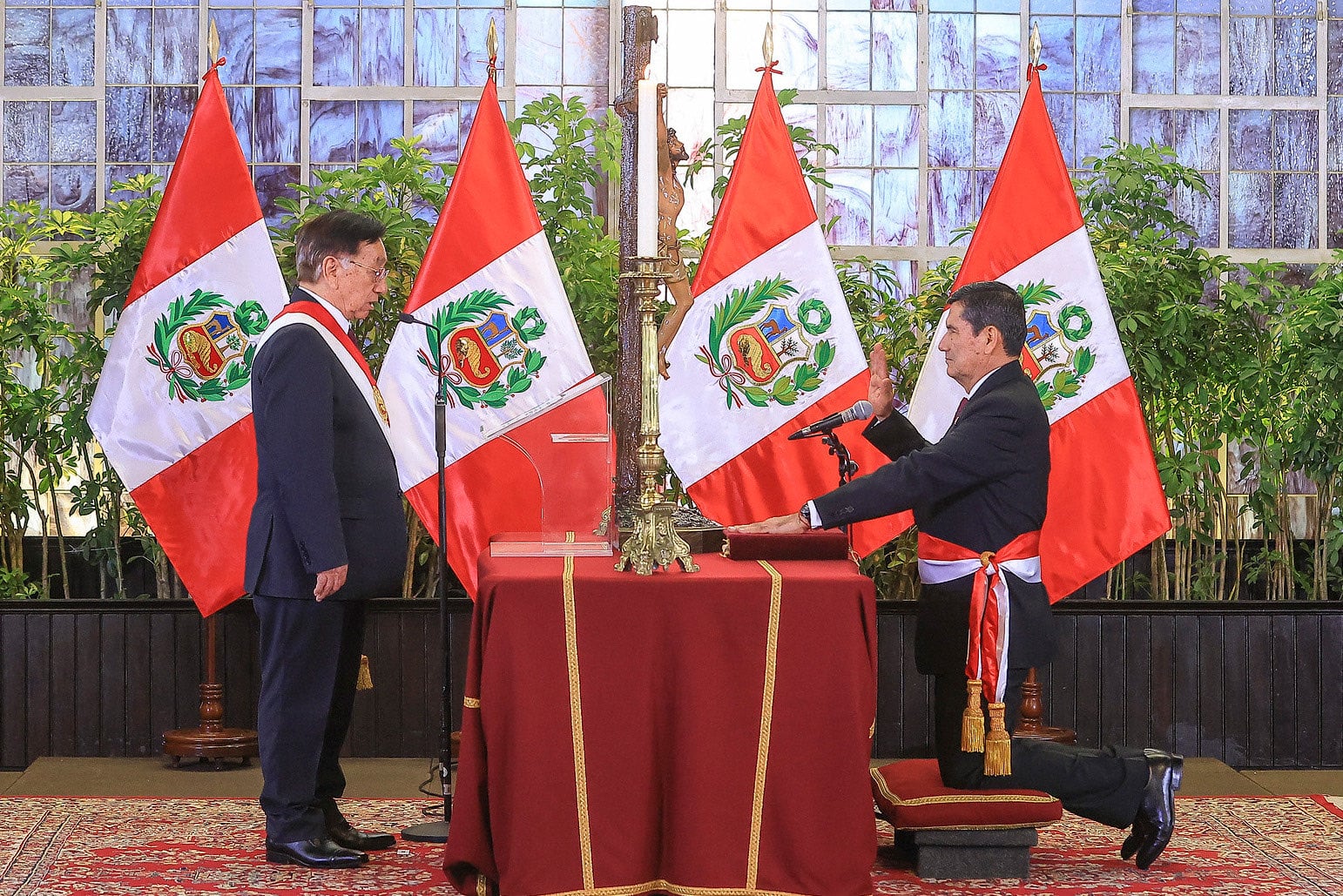 Luis Arroyo Sánchez jura al cargo de presidente del Consejo de Ministros | Foto: Presidencia