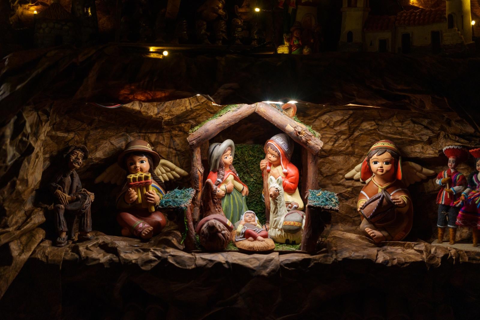 Nacimientos de diversas procedencias son parte de la colección de Miriam Valencia, una contadora que arma cerca de 350 nacimientos en su casa de Miraflores. (Foto: Giancarlo Shibayama/ GEC)