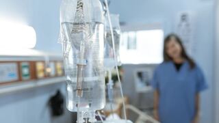 Defensoría del Pueblo alerta riesgo de desabastecimiento de suero fisiológico