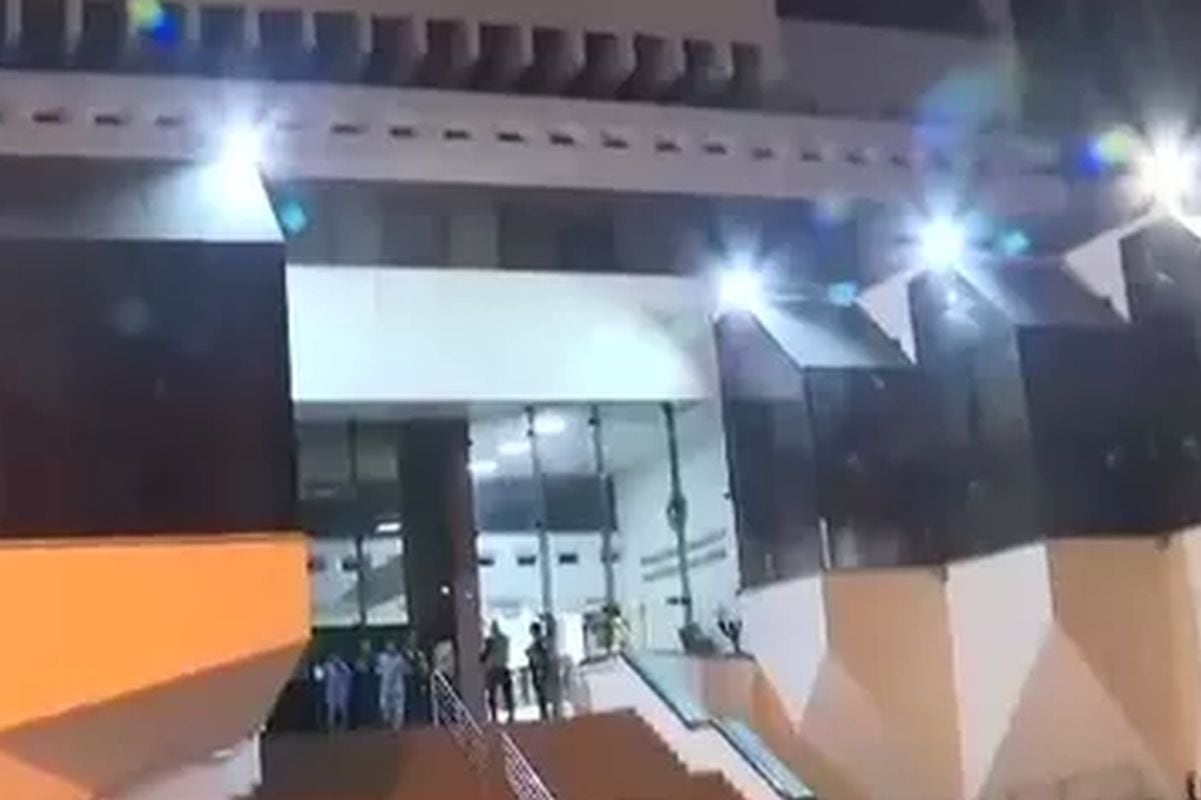 Seis agentes de la Policía y una civil enfrentan 18 meses de prisión preventiva por presunto delito de cohecho