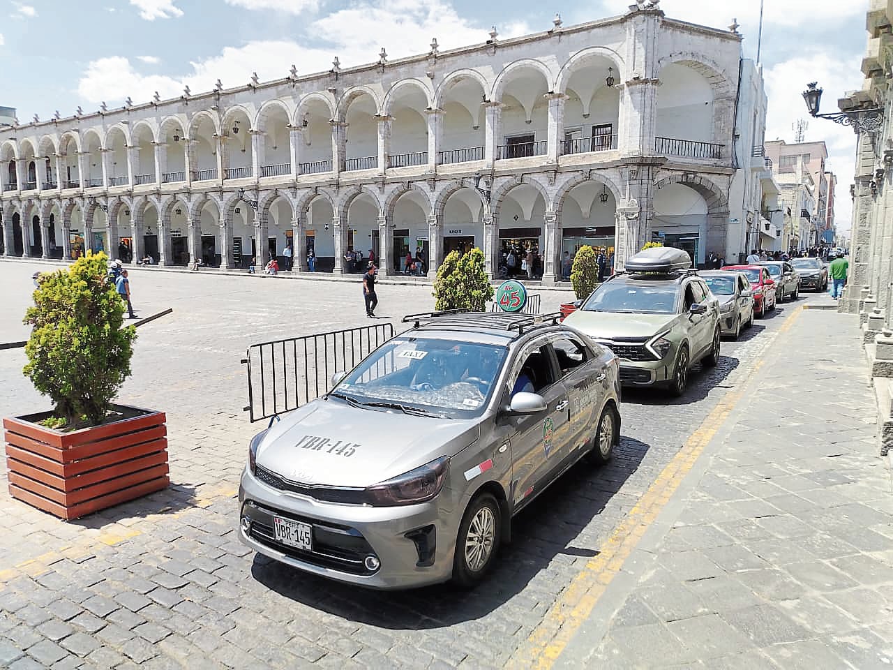 Arequipa: Taxistas suben tarifas hasta un 20 % por alza de combustibles