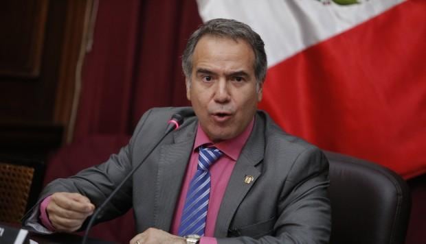 El congresista Francesco Petrozzi aseguró que está dispuesto a ofrecer disculpas nuevamente. (Foto: GEC)