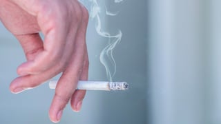 Fumar aumenta el riesgo de padecer estados graves de COVID-19 