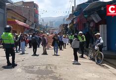 Transportistas se movilizan en Huancayo y exigen el cierre de comercios (VIDEO)