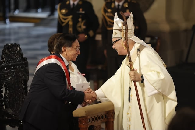 José María Balcázar salió de Palacio de Gobierno rumbo a la Catedral de Lima para participar en la misa y tedeum por Fiestas Patrias.