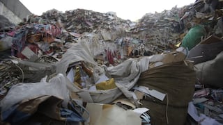 Cercado de Lima: intervienen local que almacenaba toneladas de chatarra y material reciclado (FOTOS)