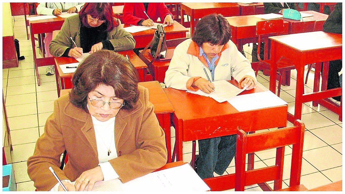 6847 maestros se someten a evaluación para ascender de escala magisterial