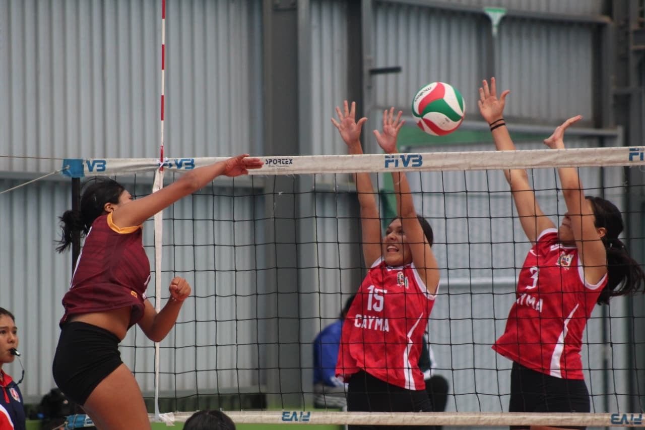 Cayma cae ante Tacna en primer partido del Regional de Vóleibol U-15. (Foto: Álvaro Figueroa/@photo.gec)