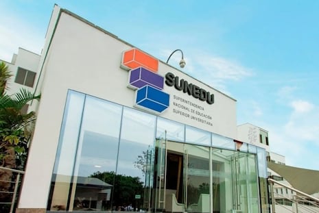 Sunedu intensificará supervisión en universidades de Arequipa para garantizar calidad