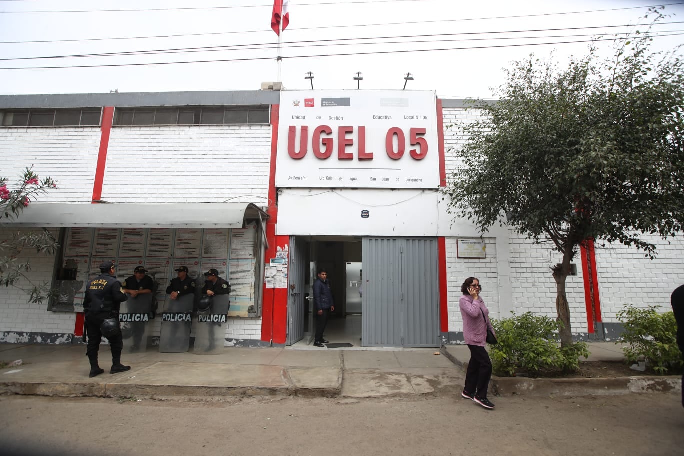 Escolares llevaron armas de fuego a colegio. Foto: GEC