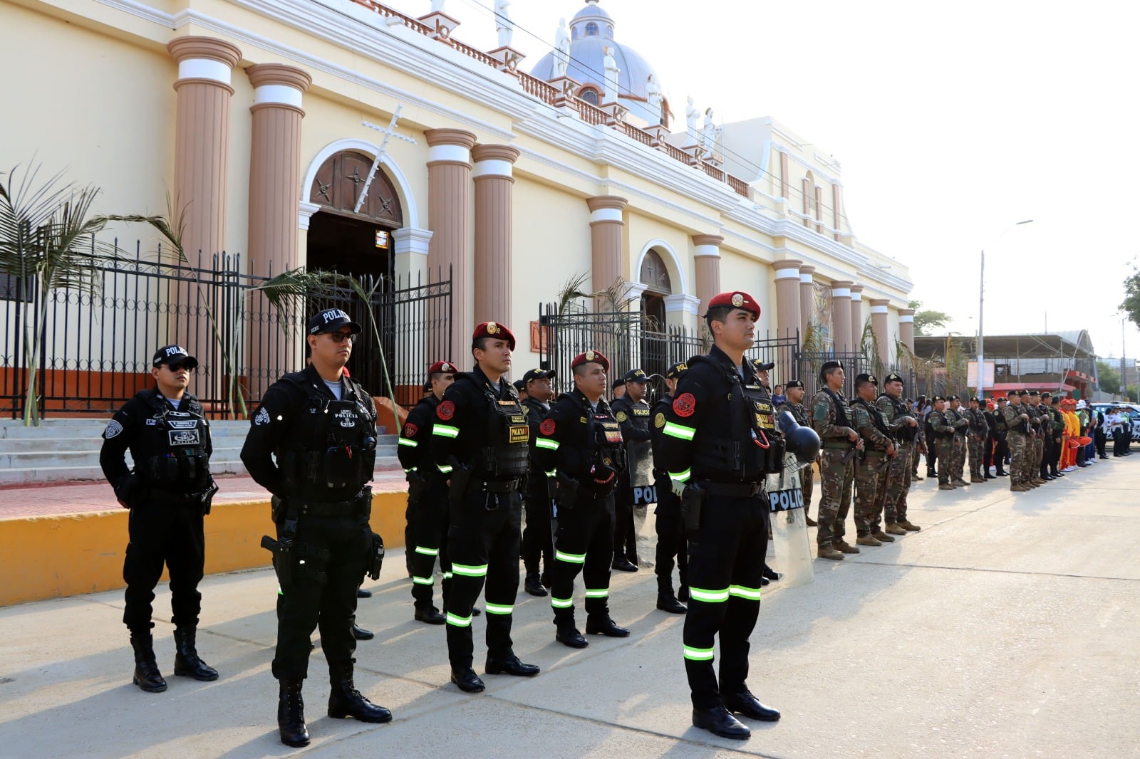 Destinan más de 2 mil policías por Semana Santa