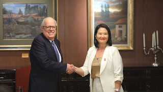 Keiko Fujimori anuncia que Julio Velarde continuará al frente del BCR cinco años más