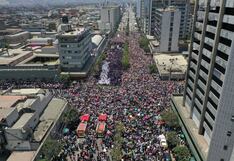 Así se vive el primer recorrido del Señor de los Milagros por el Centro de Lima (GALERÍA)