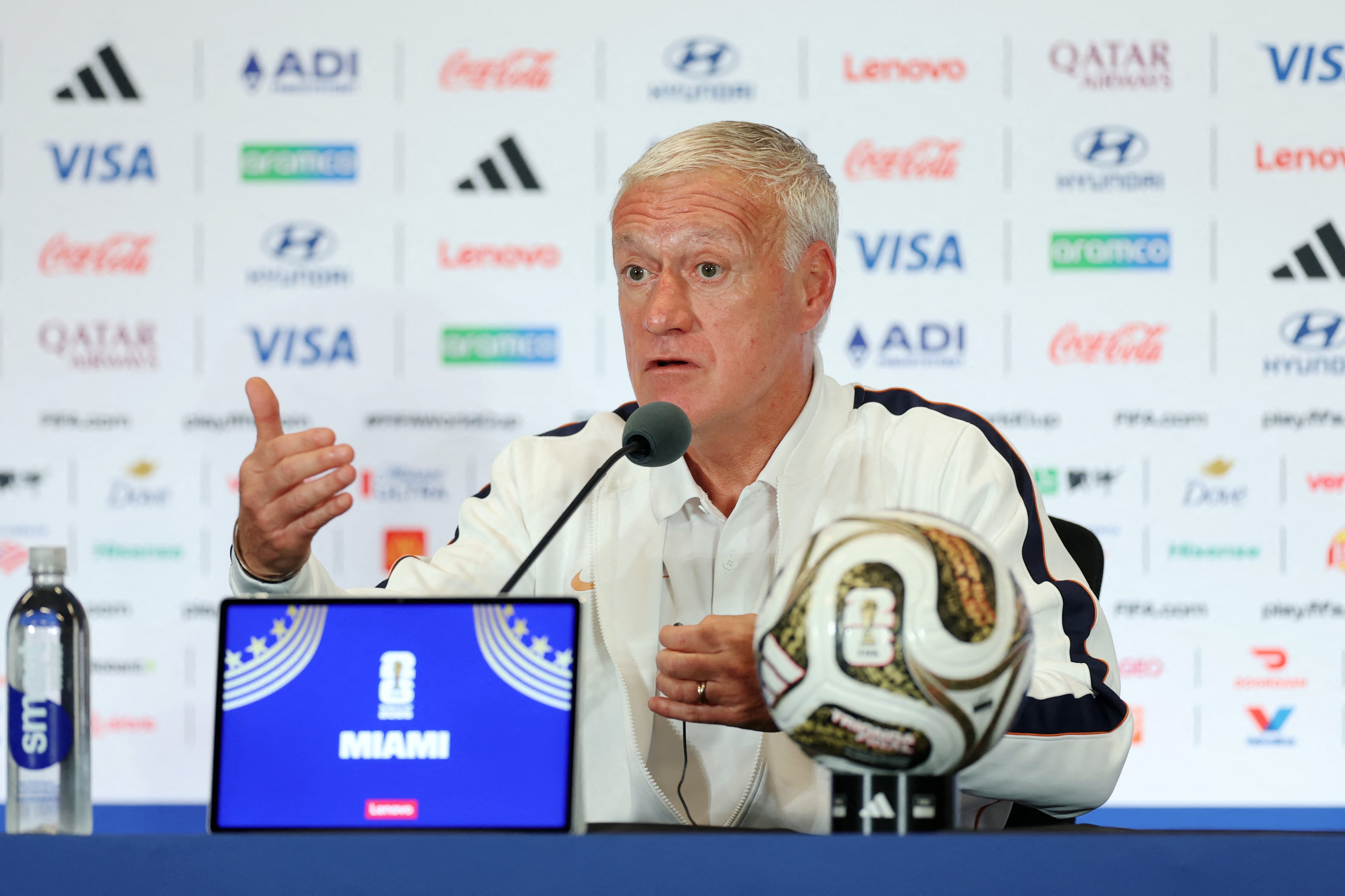 Didier Deschamps, entrenador de la Selección de Francia, ofreció una conferencia de presnsa previo al partido Francia vs. Inglaterra. (Photo by JAMIE SQUIRE / GETTY IMAGES NORTH AMERICA / Getty Images via AFP)