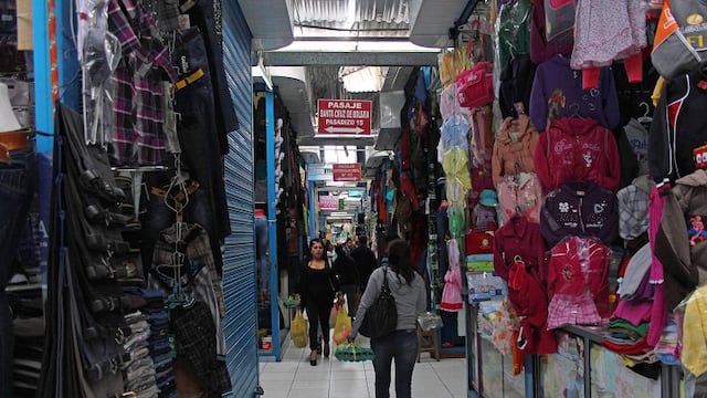 Feria del Altiplano podría ser clausurada en Miraflores