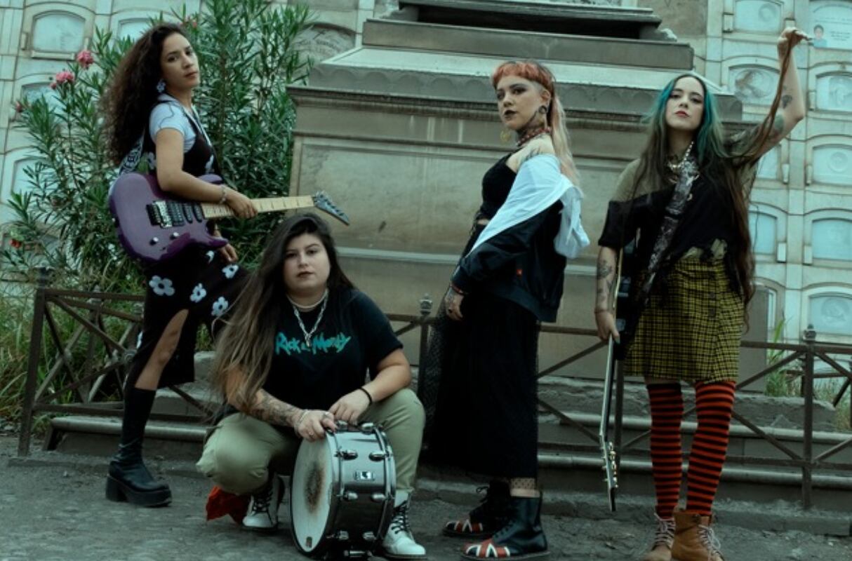 Área 7 celebró el lanzamiento de su nueva canción “Héroes”. (Foto: Instagram)