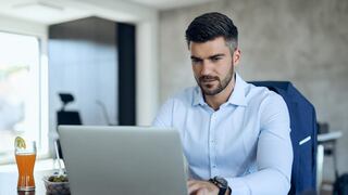 ¿Trabajas por recibos por honorarios y usas una computadora de la empresa? Esto dice la Corte Suprema