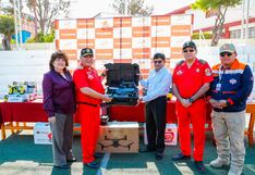 Entrega de equipos al cuerpo general de bomberos voluntarios del Perú en Arequipa