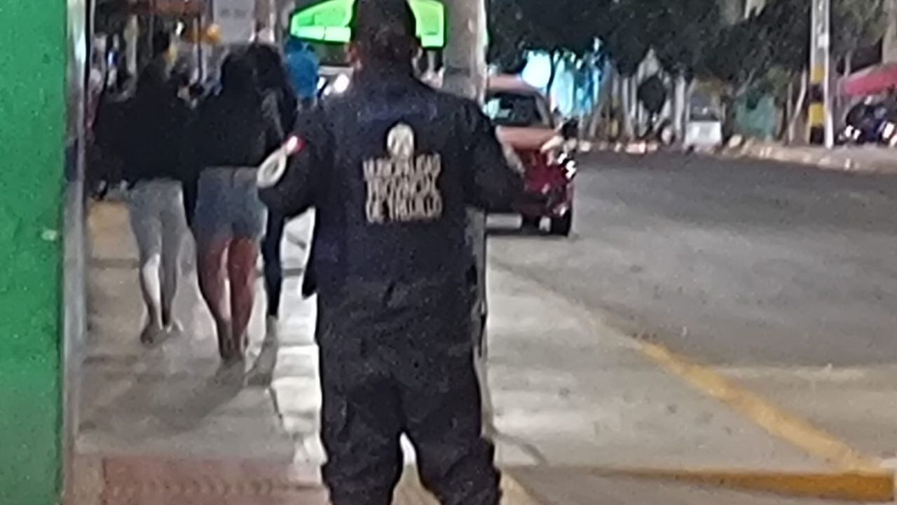 Agentes del serenazgo ejecutaron un operativo en las urbanizaciones Miraflores y Palermo.
