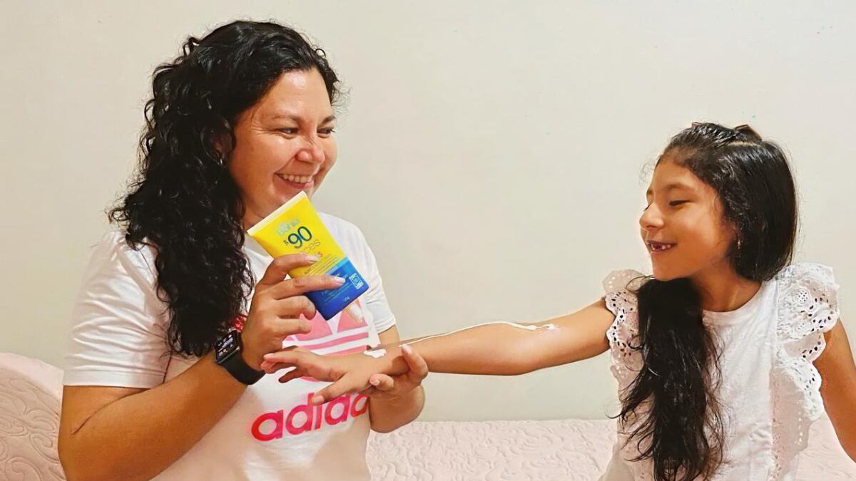 Especialista advierte la importancia de proteger la piel antes, durante y después de las clases escolares.