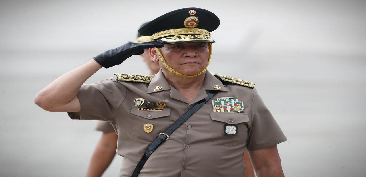 El general PNP Jorge Angulo, consideró tal decisión como “abrupta, irregular e ilegal”. Foto: jorge.cerdan/@photo.gec