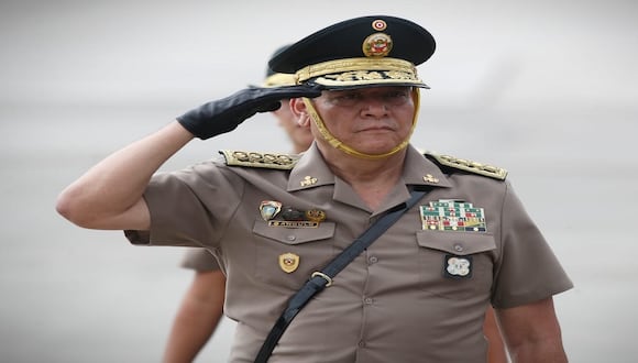 El general PNP Jorge Angulo, consideró tal decisión como “abrupta, irregular e ilegal”. Foto: jorge.cerdan/@photo.gec