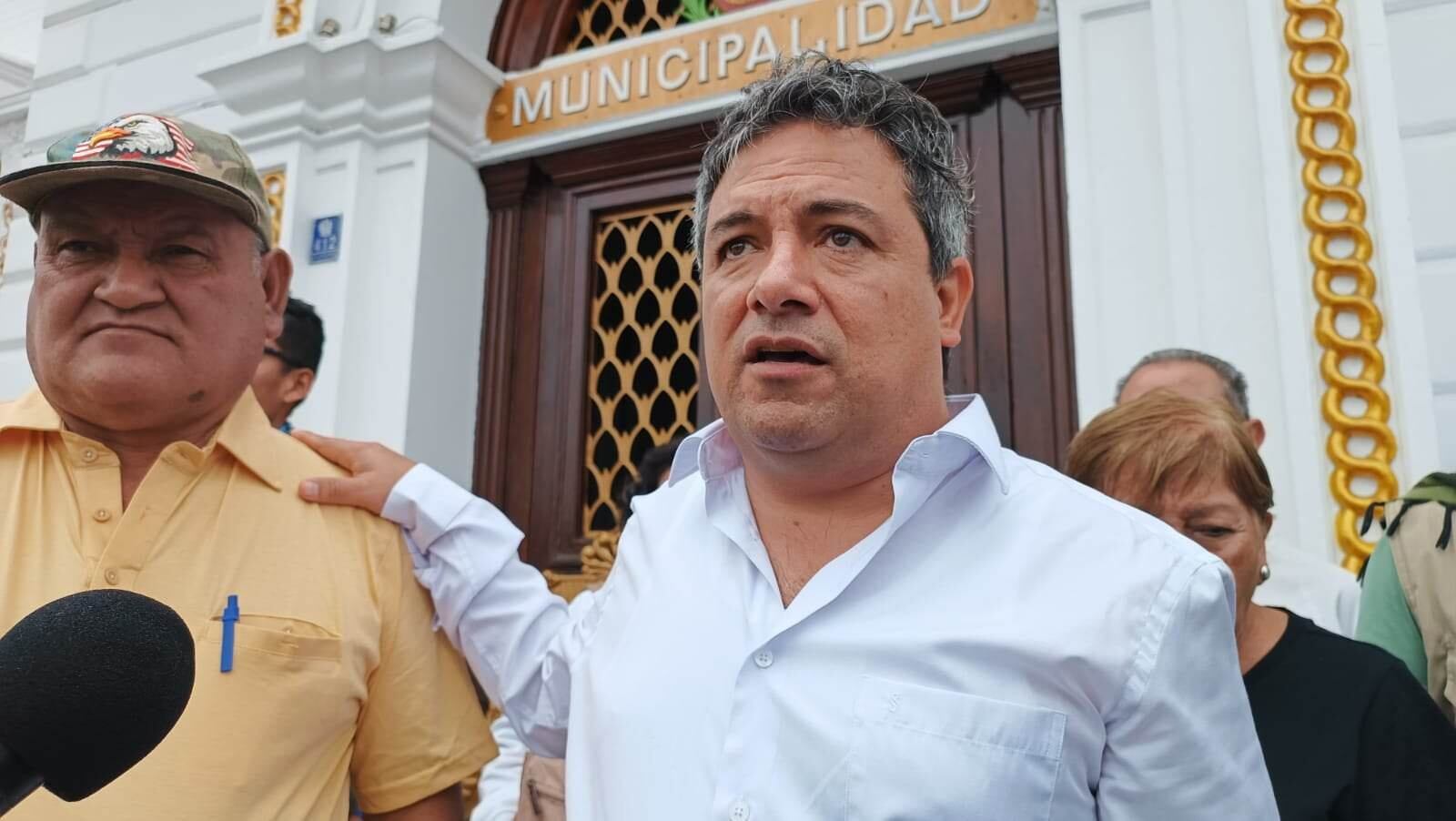 Regidores de la MPT informan que burgomaestre programó para el 14 de noviembre sesión para vacarlo, cuando fecha límite fue el 27 de setiembre.