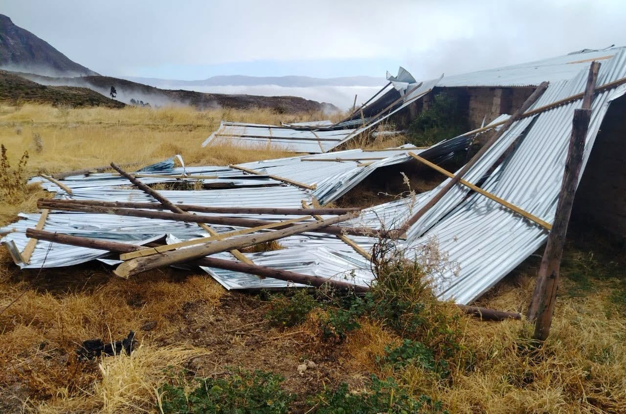 Arequipa: Fuertes vientos dañan 8 viviendas y un colegio en La Unión