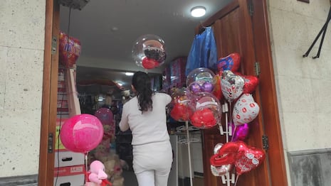 San Valentín: Lluvias en Arequipa afectan el comercio (FOTOS Y VIDEO)