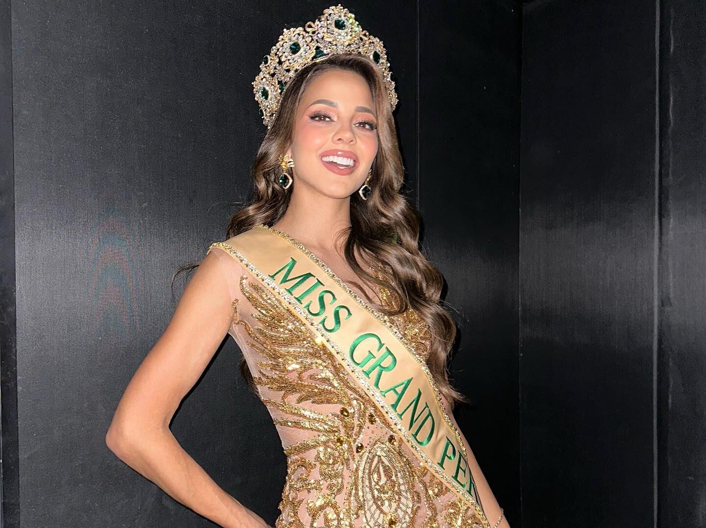 Ex Miss Perú, Luciana Fuster, engalanará la noche de mucho glamour y arte.