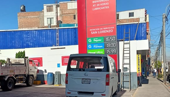 Correo recorrió algunos distritos de Arequipa para consultar los precios de combustibles. (Foto: Correo)
