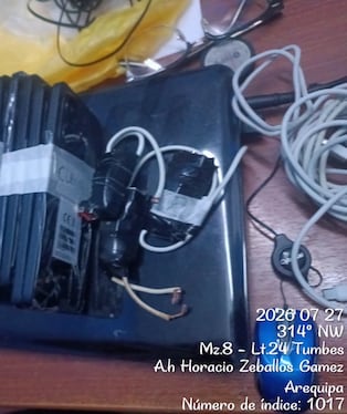 Hallan 36 celulares y cargadores en el penal de Socabaya en Arequipa (Foto: PNP)