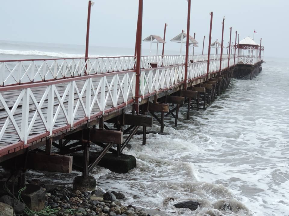 Alcalde de Huanchaco Efraín Bueno se reunió con el gobernador de La Libertad, César Acuña Peralta, para la ejecución de importante proyecto, el que se ejecutará por la modalidad de obras por impuestos.