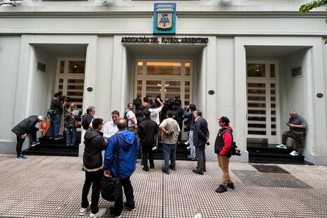 Allanan sede de la AFA y clubes argentinos por investigación a financiera acusada de lavado de dinero